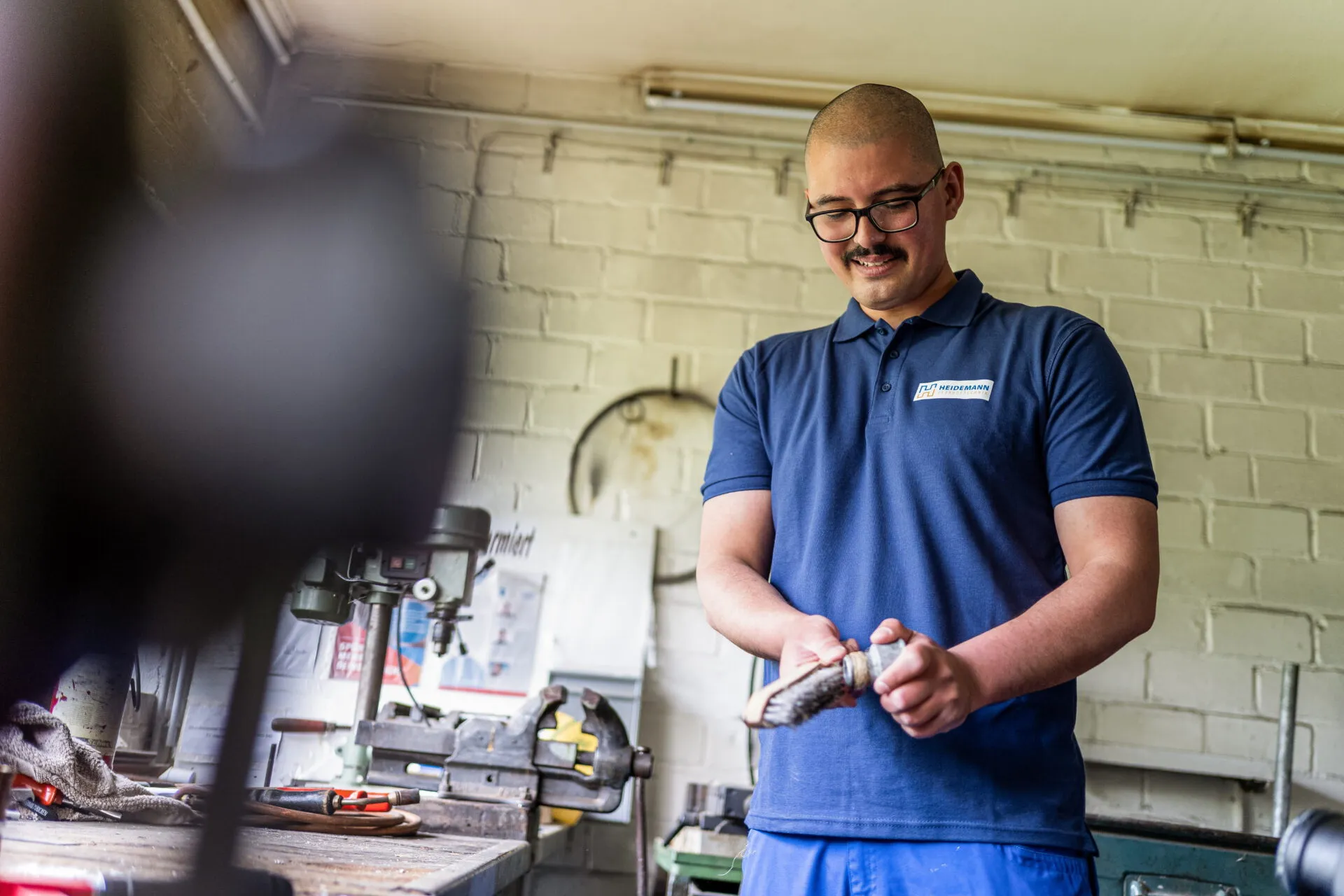 Auszubildende in der Werkstatt von Heidemann Gebäudetechnik